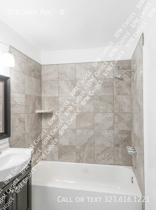 Building Photo - 808 Java Ave