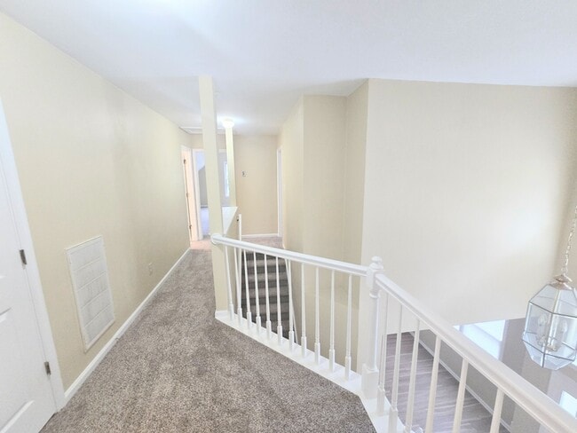 Building Photo - 1009 Friar Tuck Ct