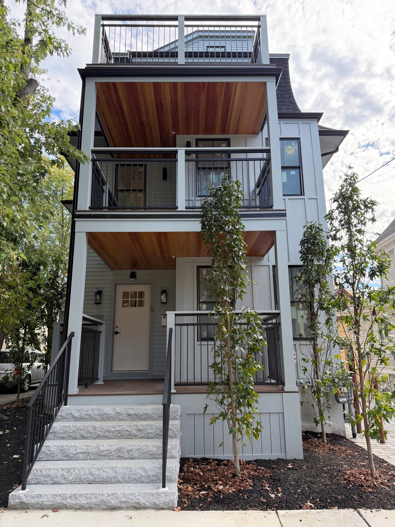 Building Photo - 5 Thurston St