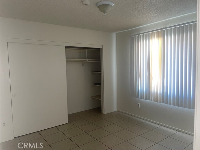 Building Photo - 15392 Bear Valley Rd