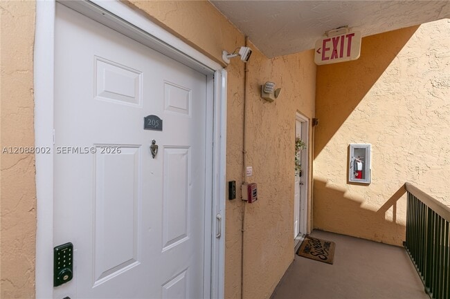 Building Photo - 5741 Riverside Dr