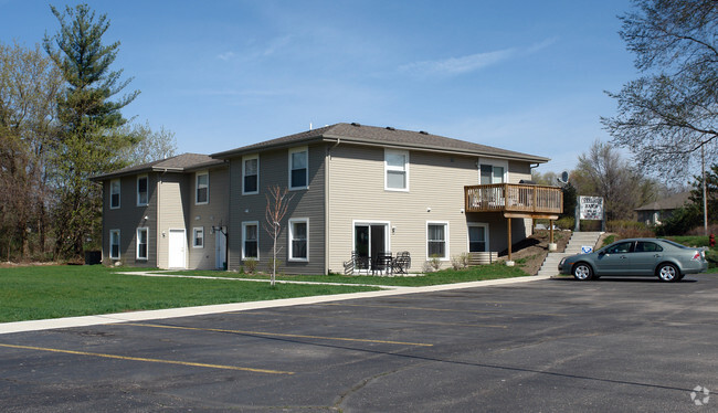 Building Photo - Creekside Manor Apartments