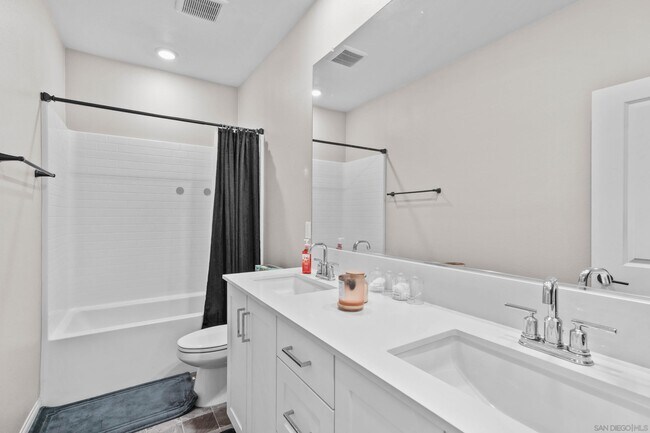Building Photo - 2098 Bluestone Cir