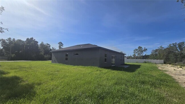 Building Photo - 15730 SW 40th Ave