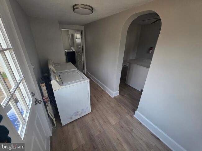 Building Photo - 105 Mecray Ln