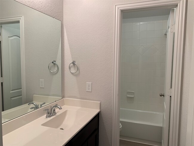 Building Photo - 40547 Berylline Ln.