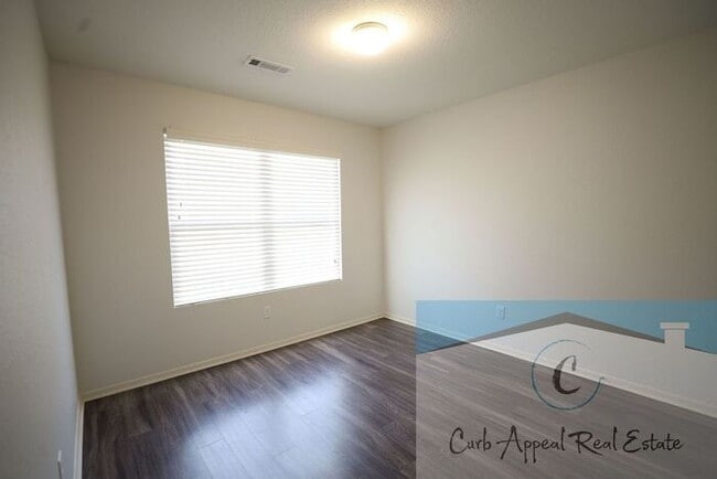 Building Photo - Beautiful 4 bedroom/2 bath home - Nettleton