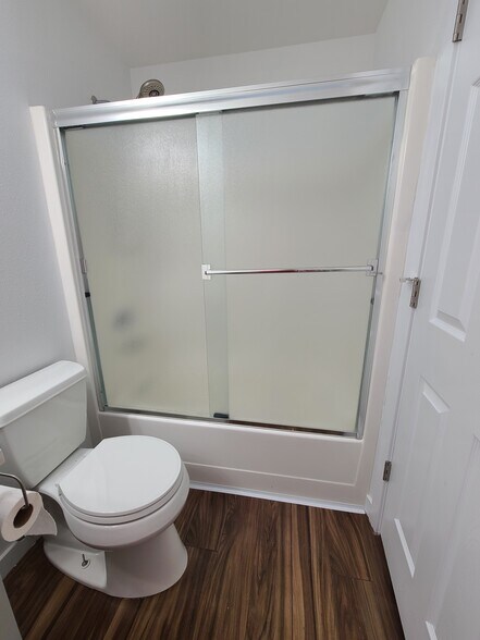 Front bathroom - 24603 104th Avenue Ct E