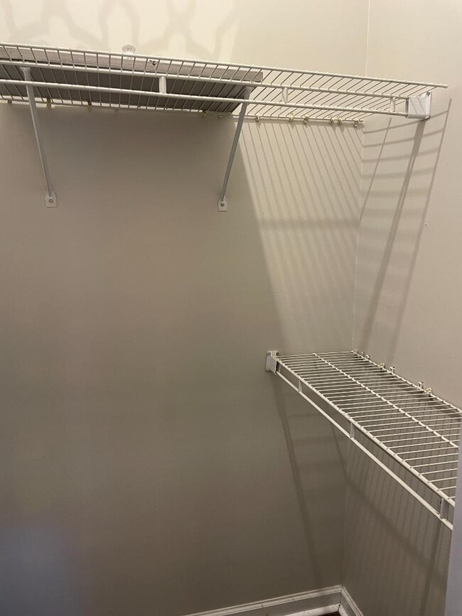 Building Photo - 385 Old Epps Bridge Rd