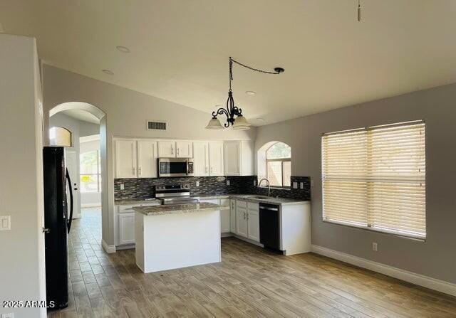 Building Photo - 12817 W Alvarado Rd