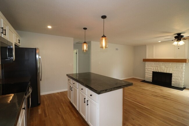 Building Photo - Gorgeous Home for Rent
