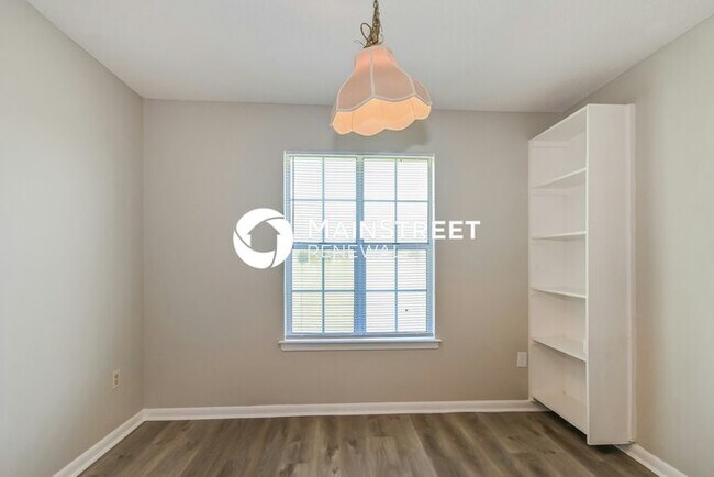 Building Photo - 4 Bedroom Pet-Friendly Home in Horn Lake, MS with Main Street Renewal