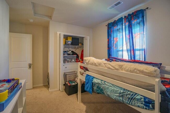 Building Photo - NEWER THREE BEDROOM WITH GARAGE