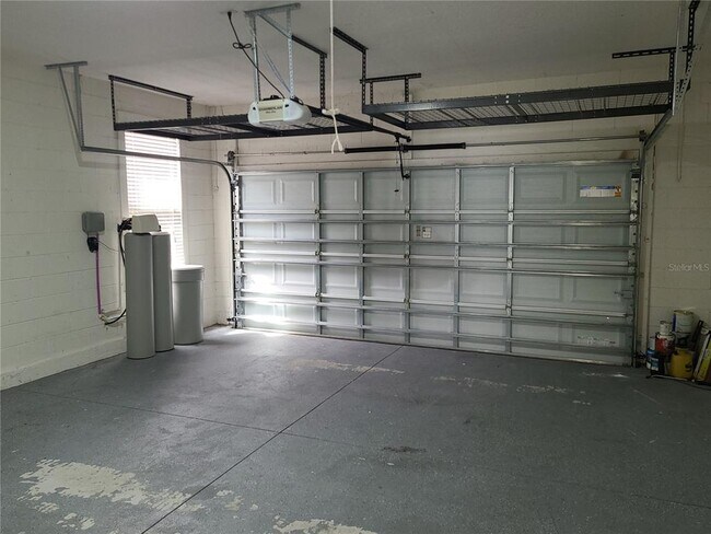 Building Photo - 1497 Softshell St
