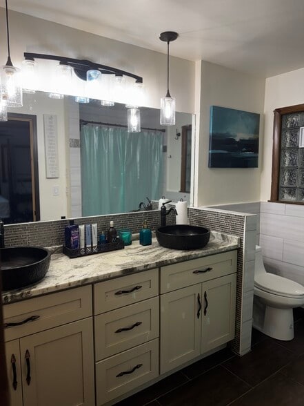 Building Photo - 7434 W Wisconsin Ave