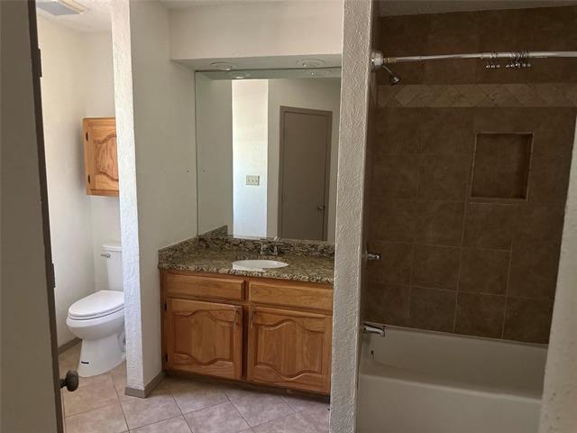 Building Photo - 3525 Sunnyview Ln