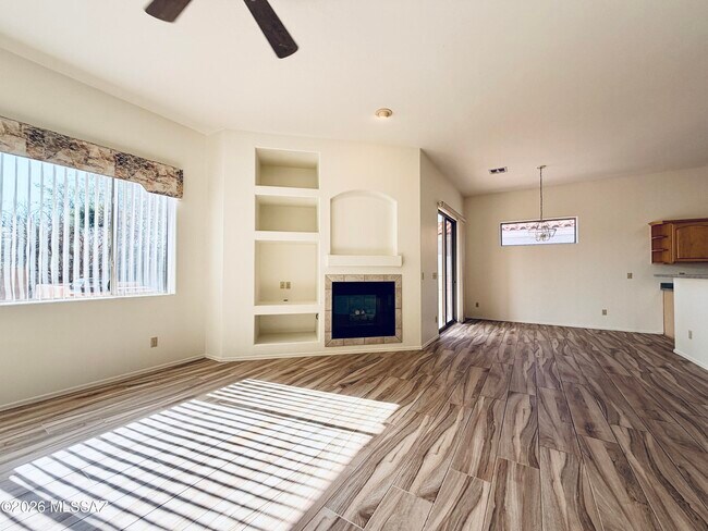 Building Photo - 5206 N Canyon Rise Pl
