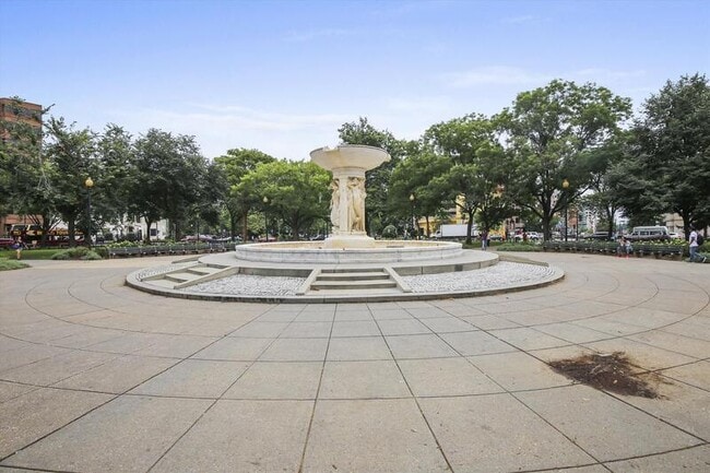 Building Photo - 1424 11th St NW