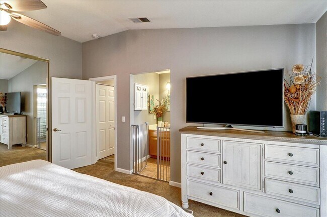 Building Photo - 1437 Promenade Cir