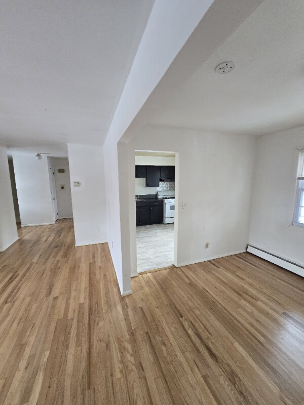 Building Photo - 364 Westwood Ave