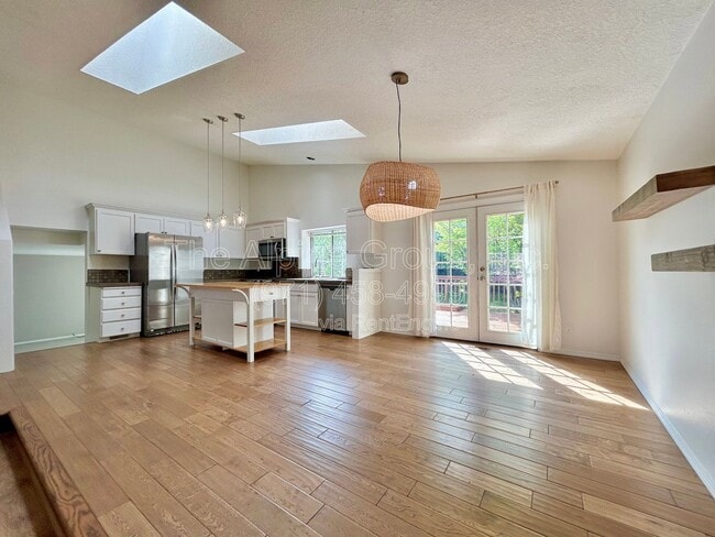 Building Photo - 14597 SW 81st Ave
