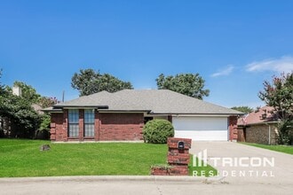 Building Photo - 6508 Impala Dr