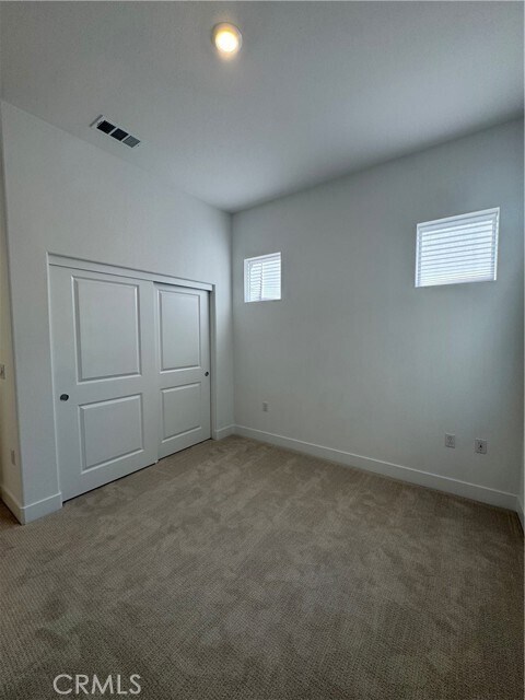 Building Photo - 436 Loon