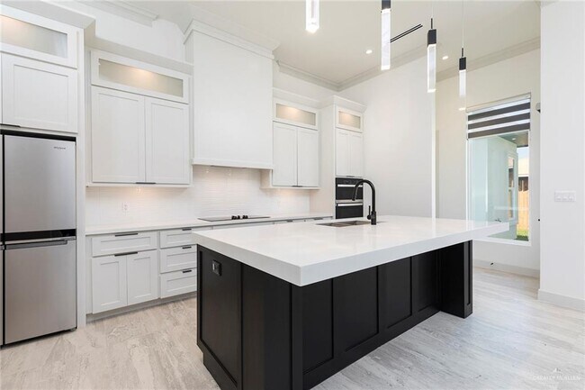 Building Photo - 35 N 24th St