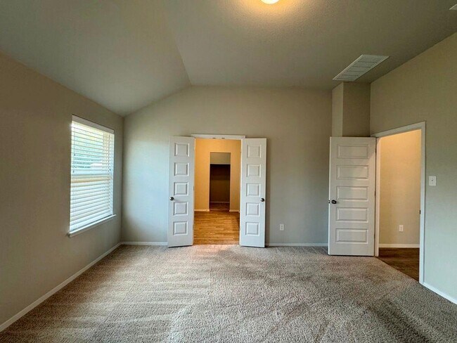 Building Photo - 295 Rimrock Ct