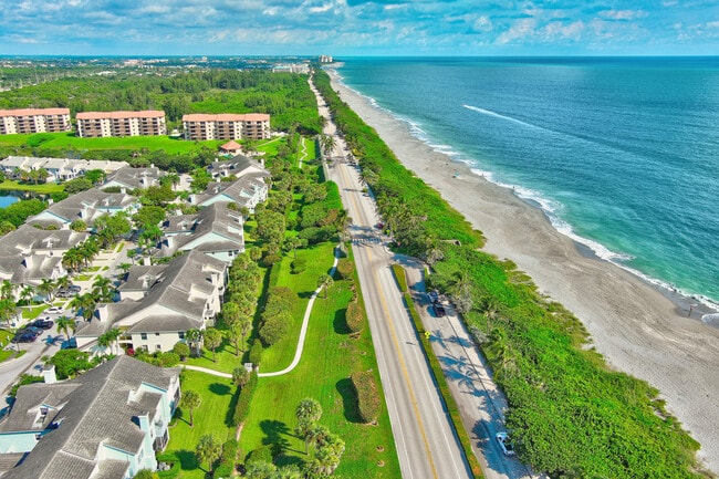 Building Photo - 606 Mainsail Cir