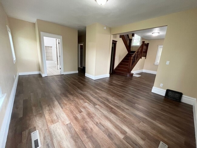 Building Photo - Spacious 4 Bed/2 Bath Rental Home!