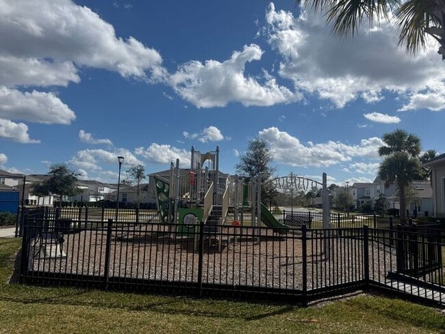 Building Photo - ISLES OF LAKE NONA POOL HOME!!