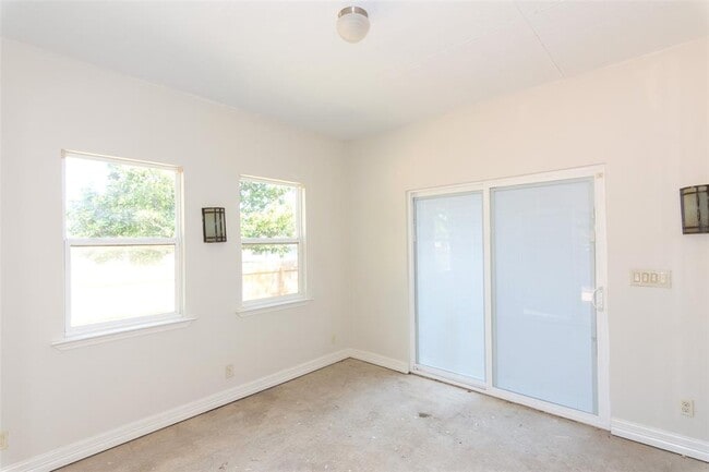 Building Photo - 2321 Friarcreek Loop