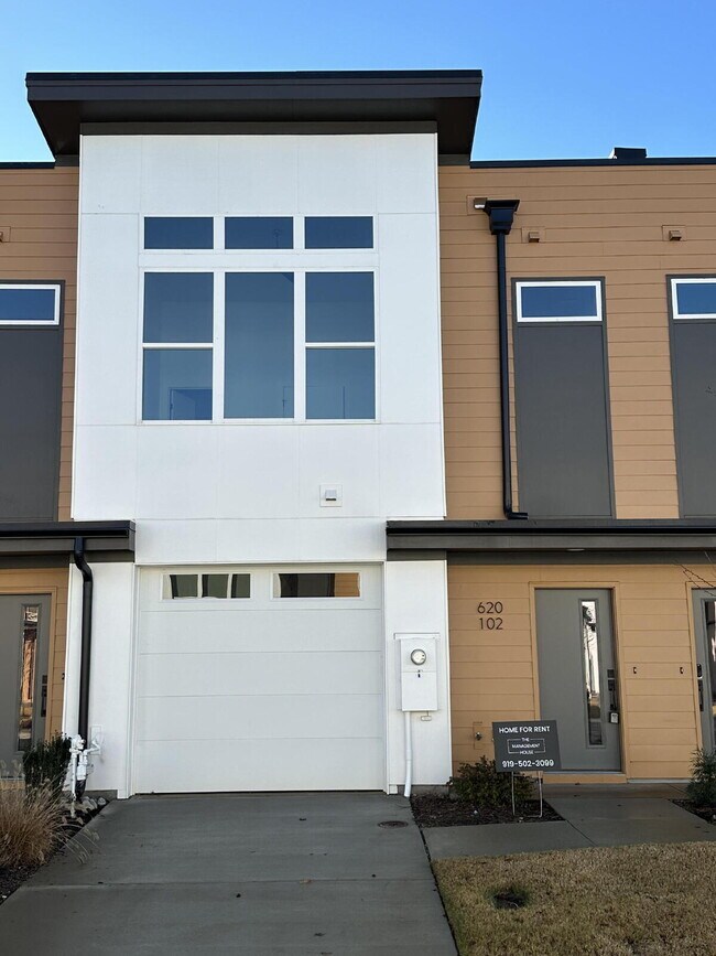 Building Photo - 621 Walnut Hts Dr