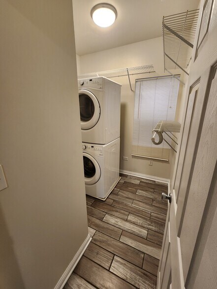 In unit Laundry - 1828 S Peoria St