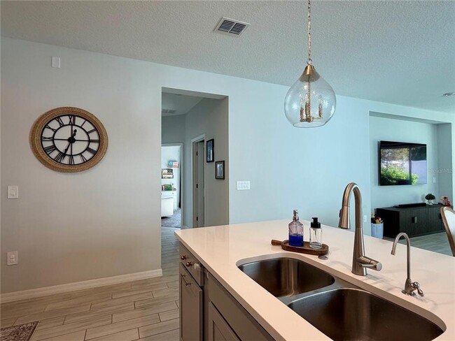 Building Photo - 2679 Ridgetop Ln