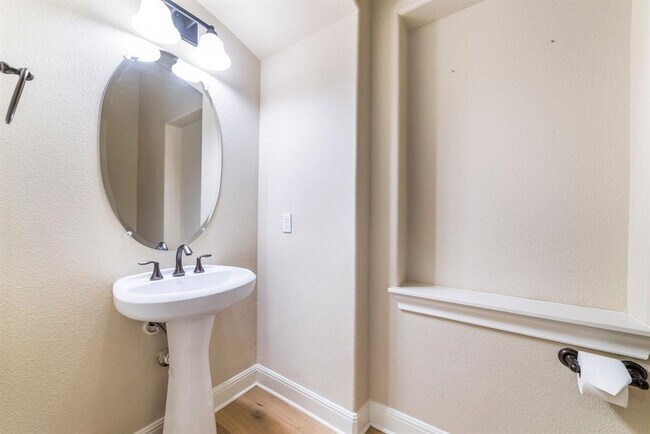 Building Photo - 1701 Morning Moon Cir