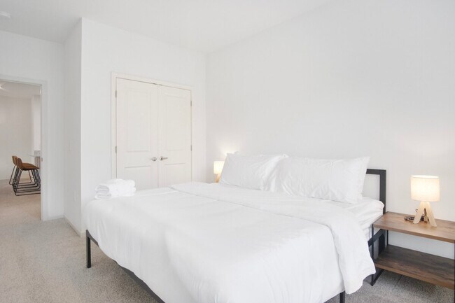 Building Photo - 8325 Coventry Ct