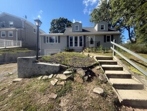 Building Photo - 341 16th Ave