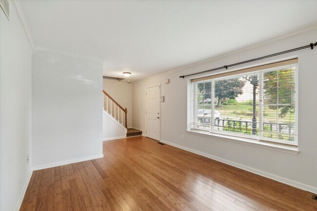 Building Photo - Single Family Home for Rent in Downingtown School District!