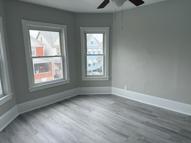 Building Photo - 807 Crawford Ave