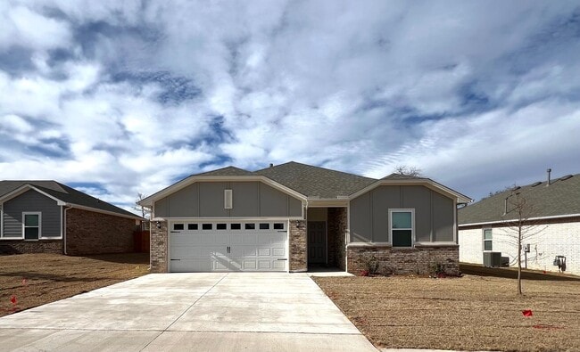 Building Photo - 3 Bedroom 2 Bathroom 2 Car Garage Home in Oakdale School District