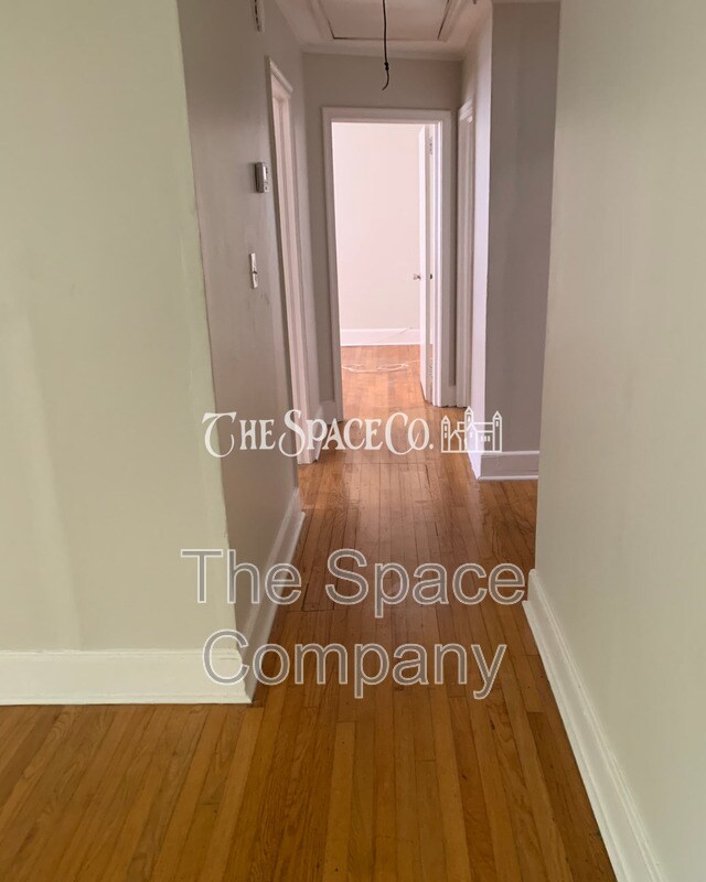 Building Photo - 833 Locust St