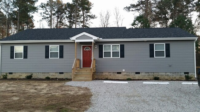 Building Photo - Spacious 3 Bedroom, 2 Bath Home in Williamsburg