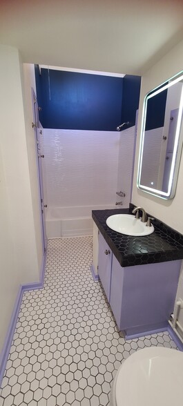 Building Photo - 817 Slate Ave NW