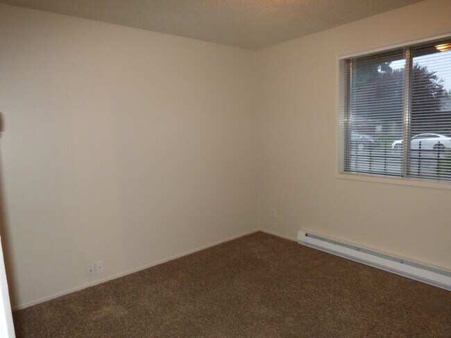 Building Photo - 3 bed 1 bath House