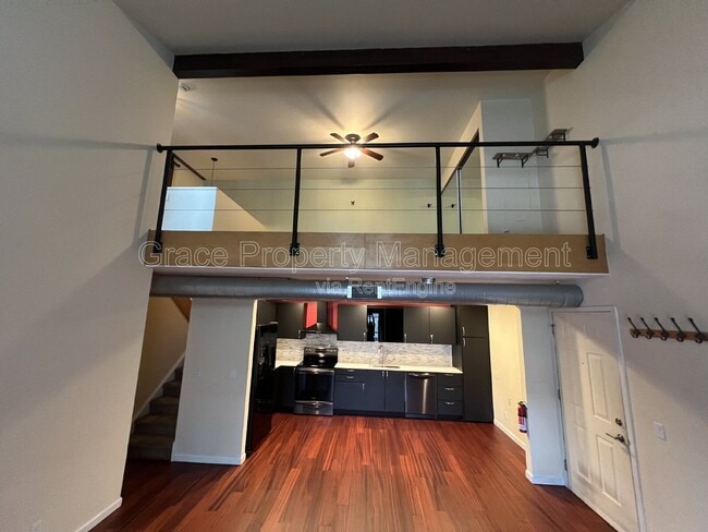 Building Photo - 3121 S Tamarac Dr