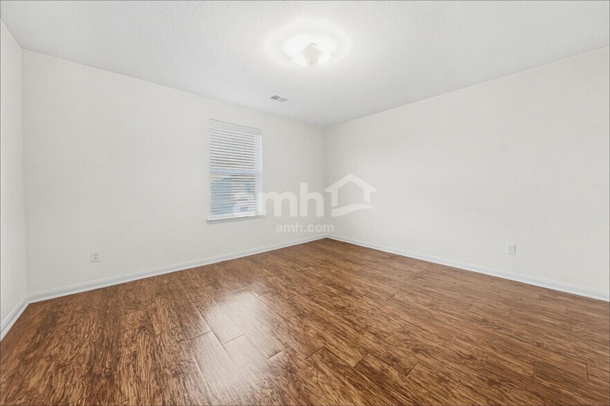 Building Photo - 1211 Arizona Dr