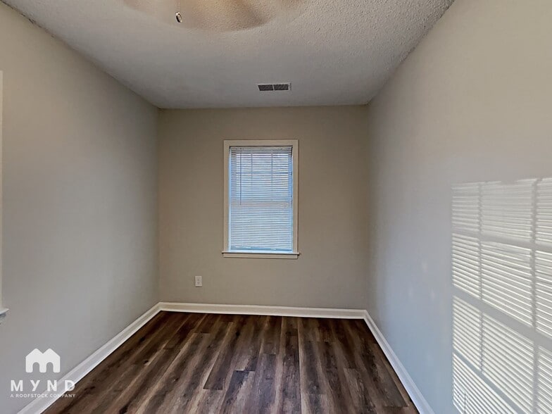 Building Photo - 3318 Crain Cove