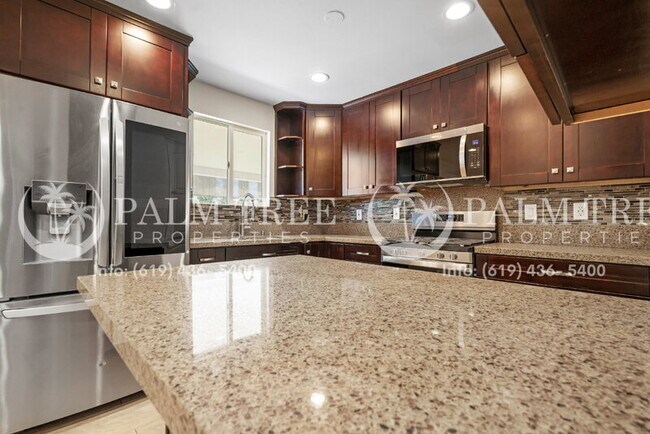 Building Photo - 1811 Greenfield Dr